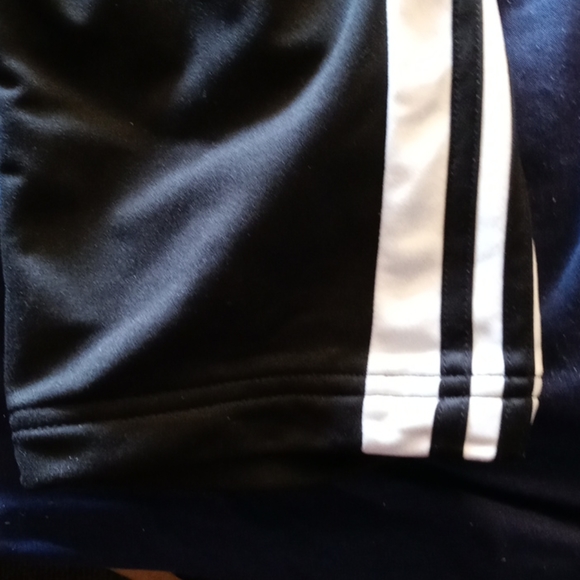 adidas - Picture 4 of 7